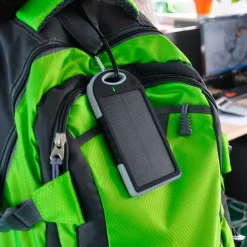 AKASHI pb 10000mah.solaire+lampe torche< Energie