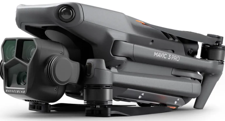 DJI DRONE MAVIC 3 PRO FLY MORE COMBO + RC< Drone