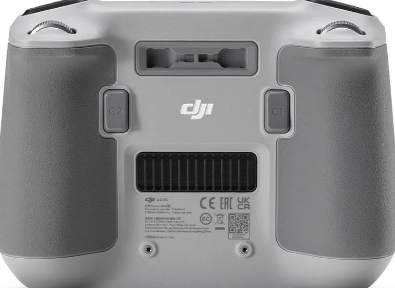 DJI RADIOCOMMANDE RC< Drone