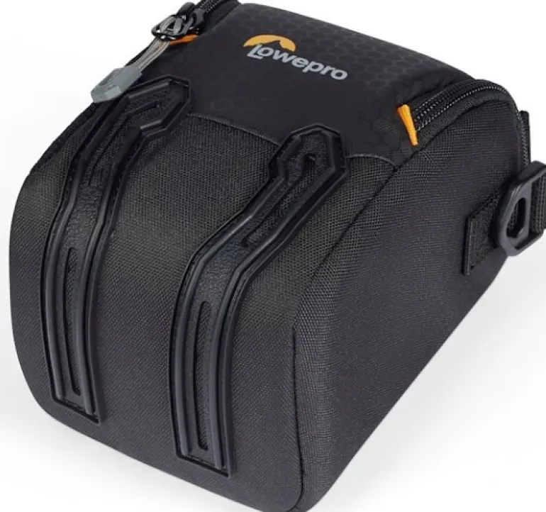 LOWEPRO ADVENTURA SH 115 III NOIR ETUI< Etui