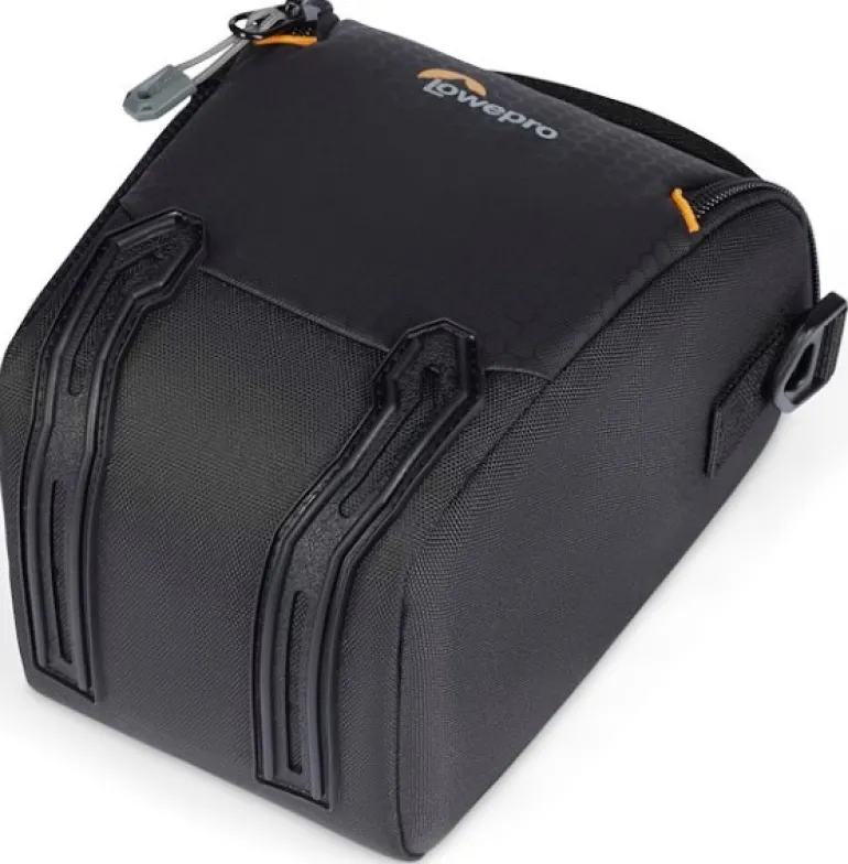 LOWEPRO ADVENTURA TLZ 30 III NOIR ETUI< Etui