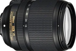 NIKON AF-S DX 18-140/3.5-5.6G ED VR< Zoom
