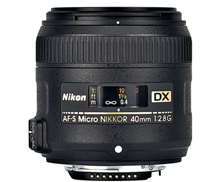 NIKON AF-S DX 40/2.8G MACRO< Focale Fixe