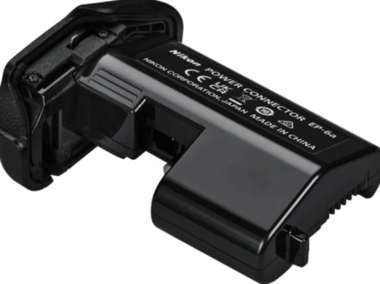 NIKON CONNECTEUR D ALIMENTATION EH-6A< Accessoires