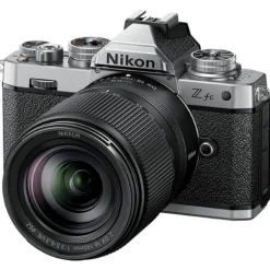NIKON Z FC + 18-140< Hybride