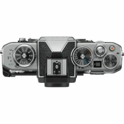 NIKON Z FC + 18-140< Hybride