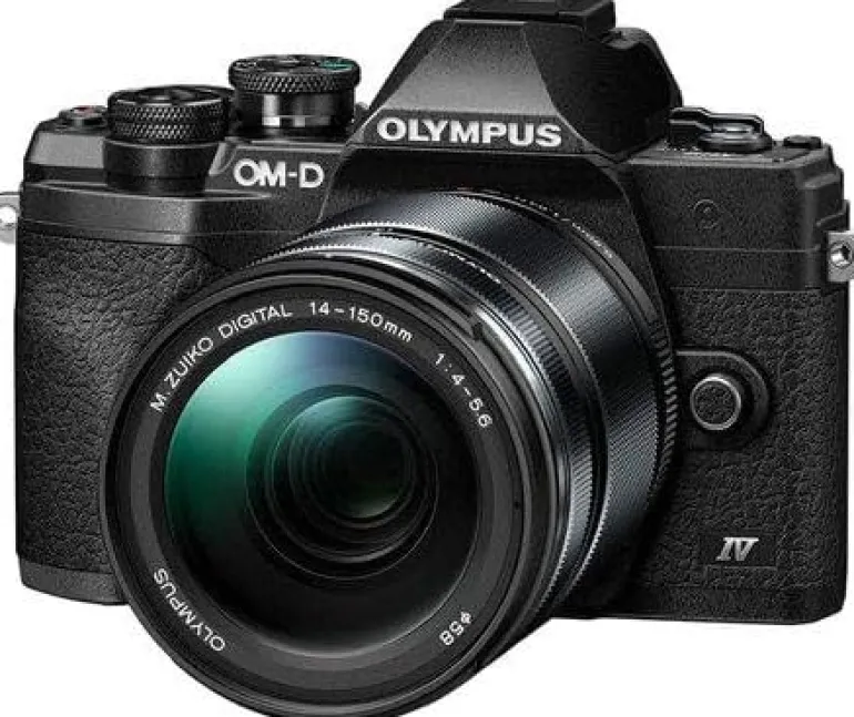 OLYMPUS OM-D E-M10 MK IV NOIR + 14-150MM F4-5.6< Hybride