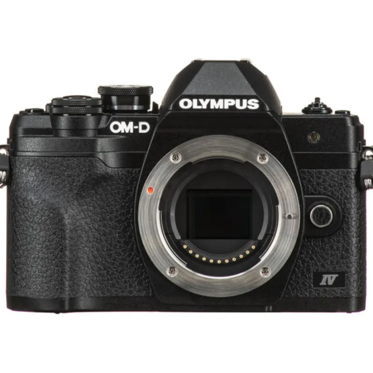OLYMPUS OM-D E-M10 MK IV NOIR + 14-150MM F4-5.6< Hybride
