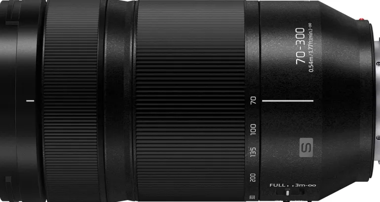 PANASONIC 70-300/4.5-5.6 LUMIX S< Zoom