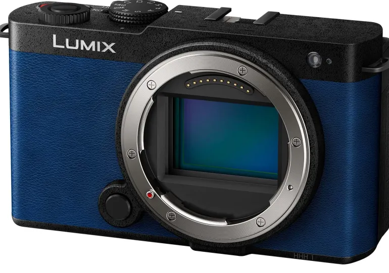 PANASONIC LUMIX S9 BLEU BOITIER NU< Hybride