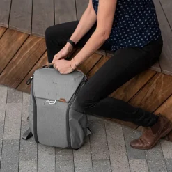 PEAK DESIGN EVERYDAY BACKPACK 20L ASH SAC A DOS< Sacs À Dos