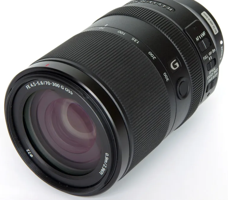 SONY SEL FE 70-300/4.5-5.6 G OSS< Zoom