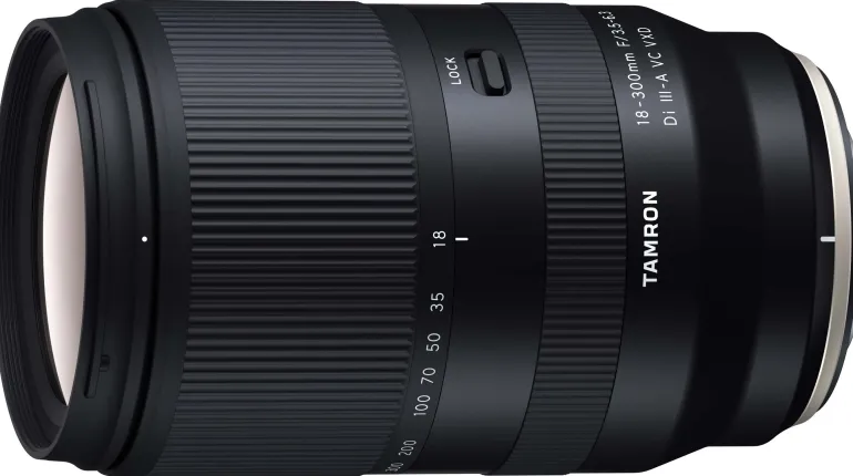 TAMRON 18-300/3.5-6.3 DI III A VC VXD FUJI X< Zoom